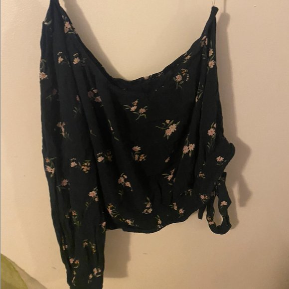 floral off the shoulder top - Picture 1 of 3